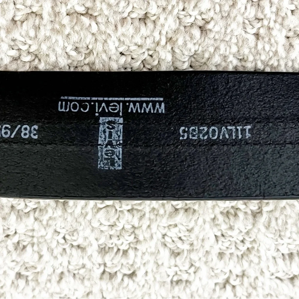 Levis Mens Black Leather Belt Sz 38 Classic 1.5